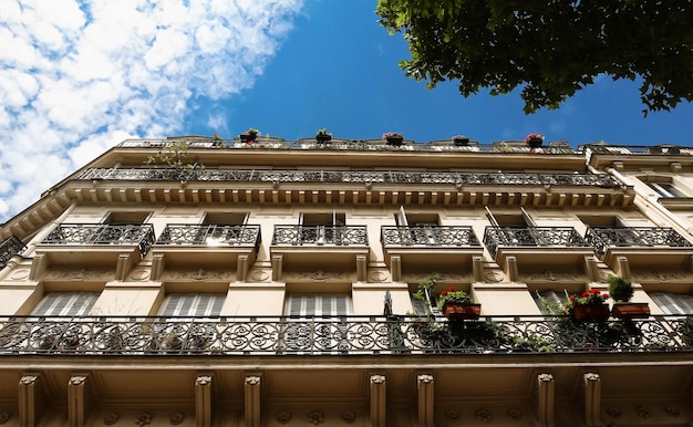 Die Fassade des Pariser Gebäudes Frankreich