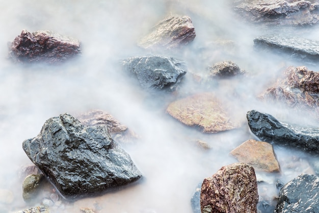 die Felsen im Meer