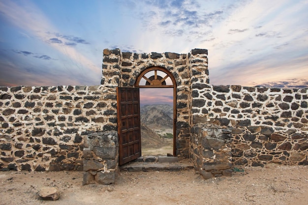 Die Festung Asfan befindet sich im Dorf Asfan, das nur wenige Kilometer nördlich von Jeddah liegt.