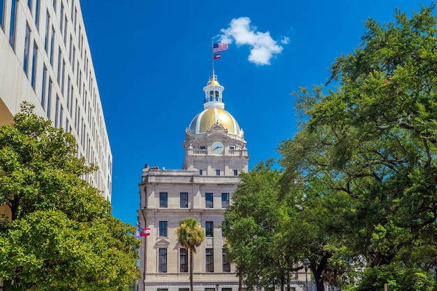 Die goldene Kuppel des Rathauses von Savannah in Savannah Georgia USA