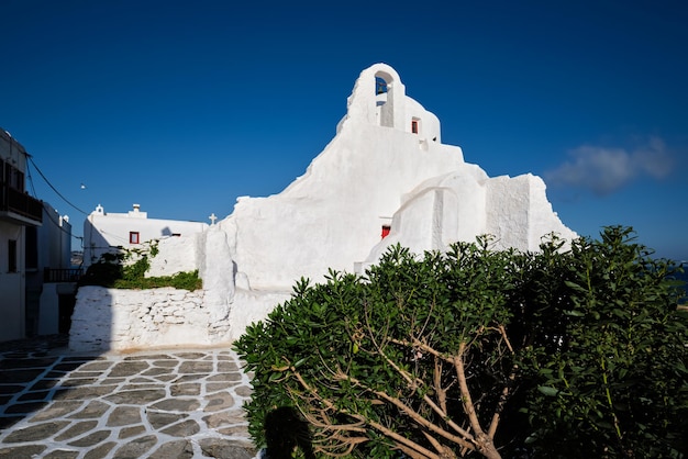 Die griechisch-orthodoxe Kirche Panagia Paraportiani in der Stadt Chora auf der Insel Mykonos