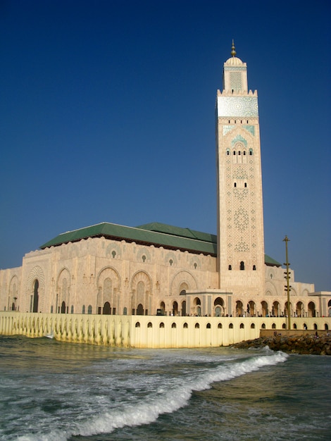 Die Hassan II Moschee ist eine Moschee in Casablanca