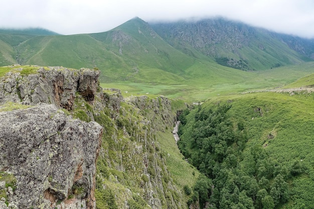 Die Hochgebirgsstraße zum Gebiet von JilySu Kaukasus KabardinoBalkarien Russland