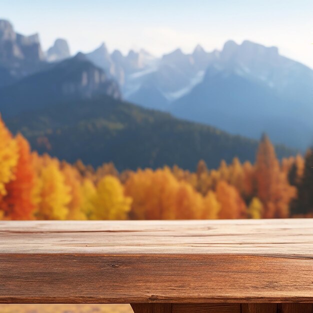 Die Holztischplatte auf verschwommenem Hintergrund einer herbstlichen Farblandschaft in den Dolomiten, generiert durch KI