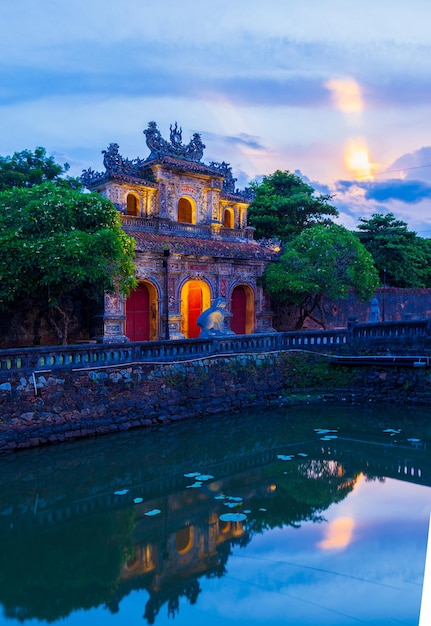 Die Kaiserstadt Hue Hien Nhon Tor
