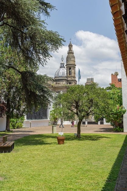 Die Kirche von Santo Domingo aus dem historischen Haus von Tucuman