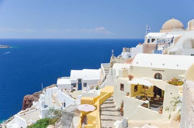 Die malerische Stadt am Hang auf der Insel Santorin