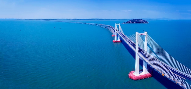 Die Nan'ao-Brücke Die Brücke verbindet das chinesische Festland und die Insel Nan'ao in der chinesischen Provinz Guangdong