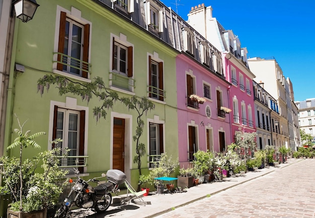 Die Rue Cremieux im 12. Arrondissement ist eine der schönsten Wohnstraßen von Paris