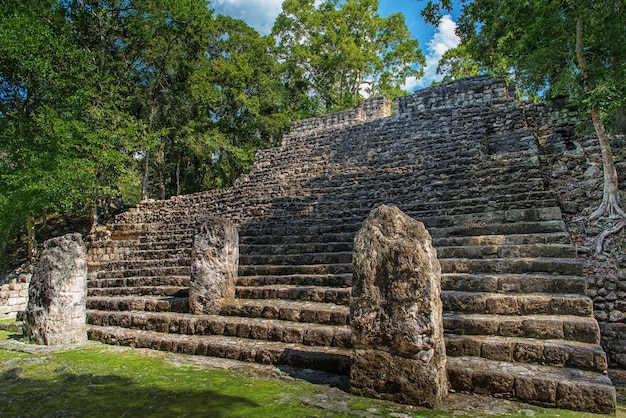 Die Ruinen der Stadt Calakmul Maya-Pyramide Mexiko