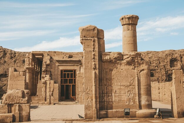 Die Ruinen des antiken Tempels von Horus in Edfu, Ägypten.