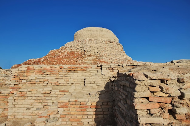 Die Ruinen von Mohenjo Daro schließen den Fluss Indus im Distrikt Larkana in Sindh, Pakistan