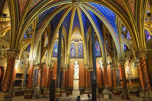 Foto die sainte chapelle (heilige kapelle) in paris