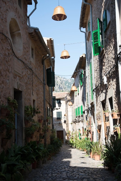 Die schmale Straße der Stadt Palma de Mallorca
