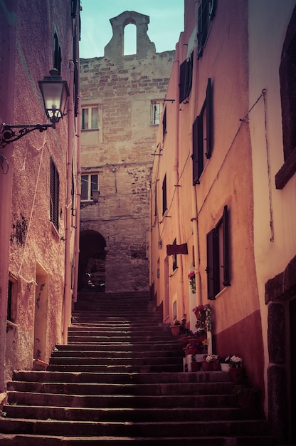 Die schöne Gasse der Altstadt von Castelsardo