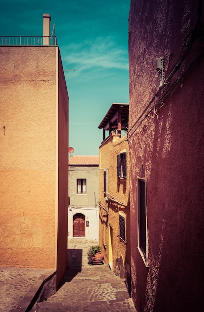 Die schöne Gasse der Altstadt von Castelsardo