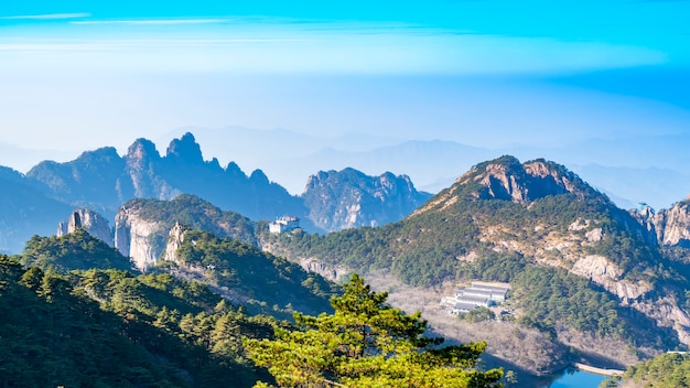 Die schöne Naturlandschaft des Huangshan Berges in China