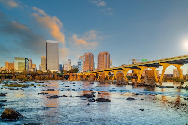 Die Skyline der Innenstadt von Richmond in Virginia, USA