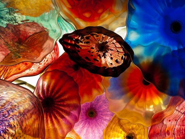 Foto die spektakuläre glasdeckenkunst von dale chihuly in der lobby des bellagio in las vegas.