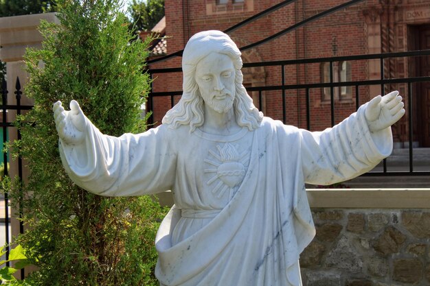 Die Statue von Jesus.