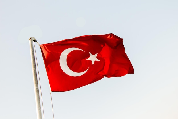 Die türkische Nationalflagge in Sicht