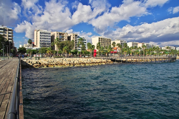 Die Uferpromenade in Limassol Zypern