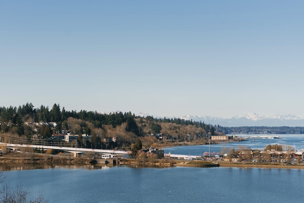 Die Uferpromenade von Olympia Washington im Heritage Park