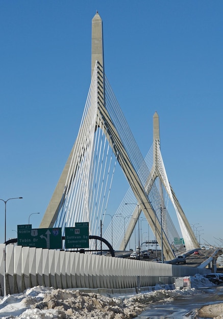 Die Zakim-Bunker-Hügelbrücke