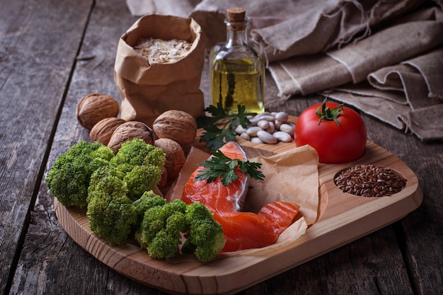 Dieta de colesterol, alimentação saudável para o coração. Foco seletivo