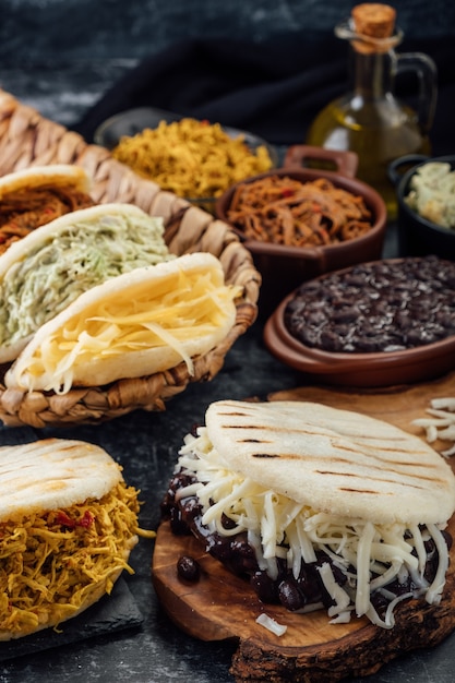 Diferentes tipos de arepas venezuelana e colombiana Café da manhã típico latino-americano