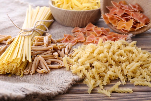 Diferentes tipos de pasta en cilicio.