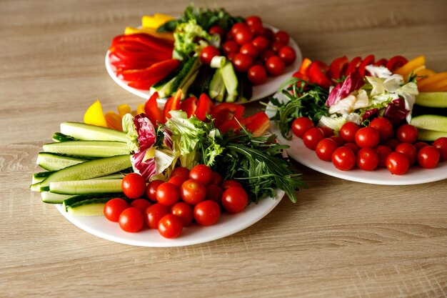 Diferentes Verduras En Rodajas Concepto De Alimentación Saludable