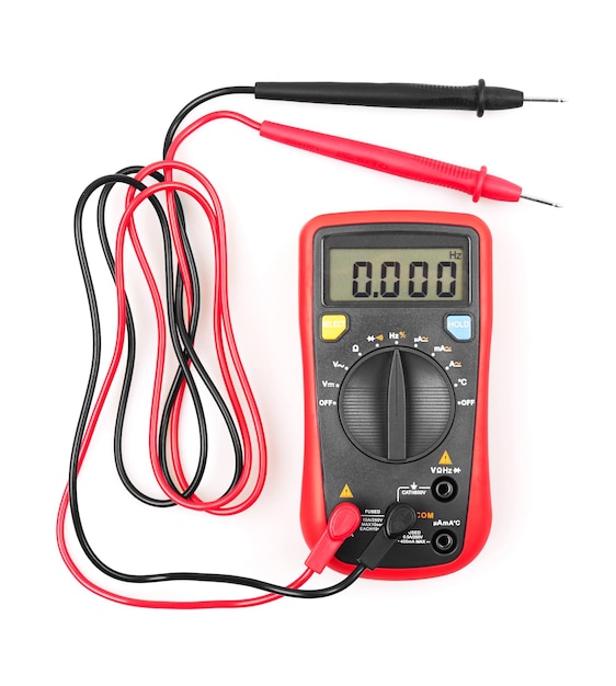 Digitales Multimeter isoliert.