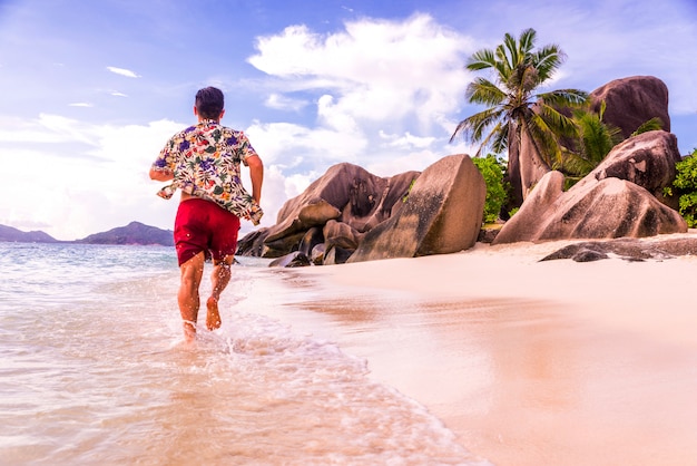 La Digue, playa de seychelles