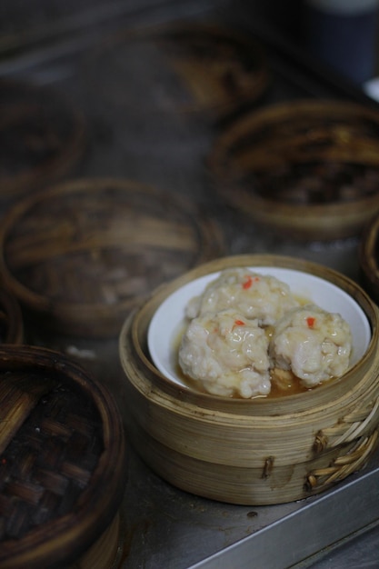Dimsum Chinese Food com fundo de comida asiática siomay e dumpling