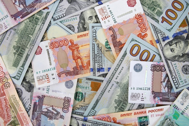 Dinero de diferentes países dólares rublos Vista superior