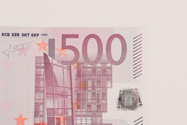 Dinero en moneda europea billetes en euros