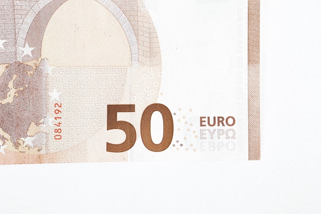 Dinero en moneda europea billetes en euros