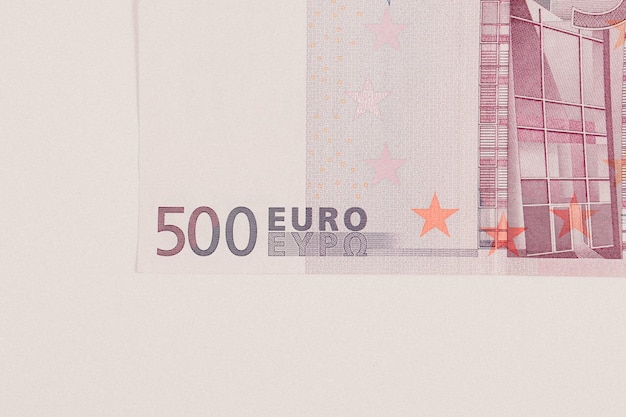 Dinero en moneda europea billetes en euros