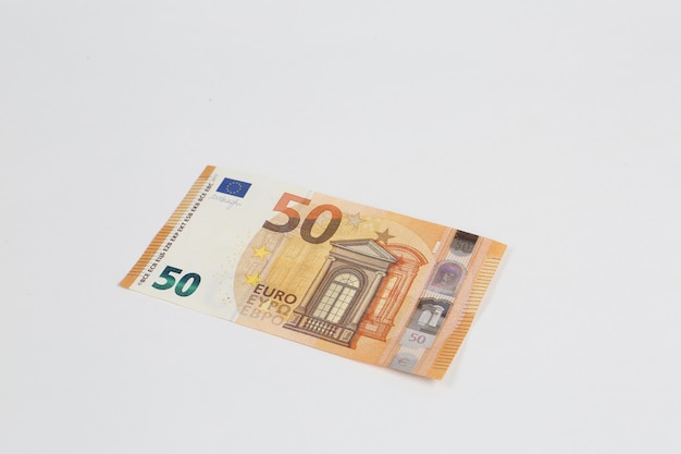 Dinero en moneda europea billetes en euros