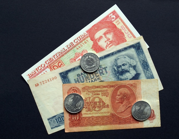 Foto dinero de países comunistas