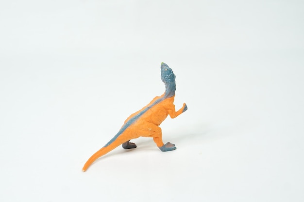 Dinosaurier. Kunststoff-Gummi-Spielzeug, isoliert auf weiss.