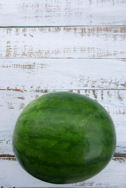 Foto directamente por encima de la manzana en la mesa