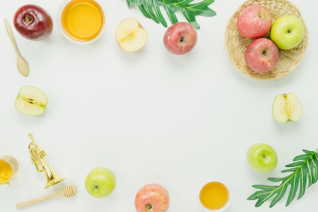 Foto directamente por encima de la toma de frutas en la mesa