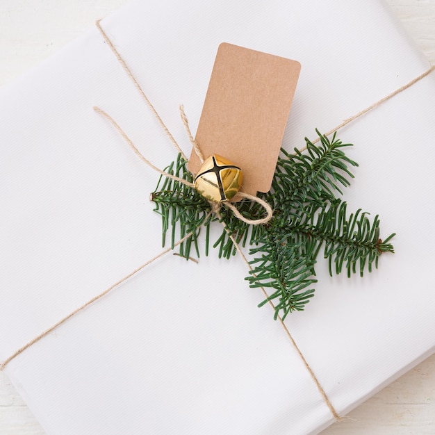 Foto direkt oben auf ein schönes geschenk für weihnachten und neujahr ferienzeit und winterkonzept