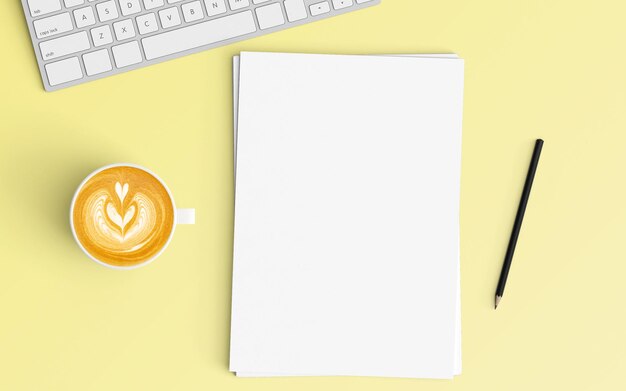 Direkt über der Kaffeetasse und den Papieren auf gelbem Hintergrund