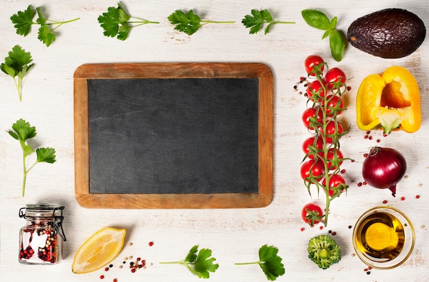 Foto diretamente acima do tiro de frutas na mesa