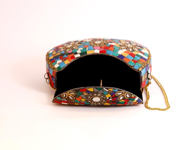 Foto diseño de bolso de mano con lugar para texto accesorios de mujer fondo de joyería mockup banner accesorios de moda