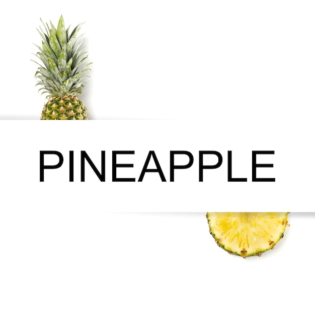 Diseño creativo de piña Piña sobre fondo blanco Concepto de frutas tropicales