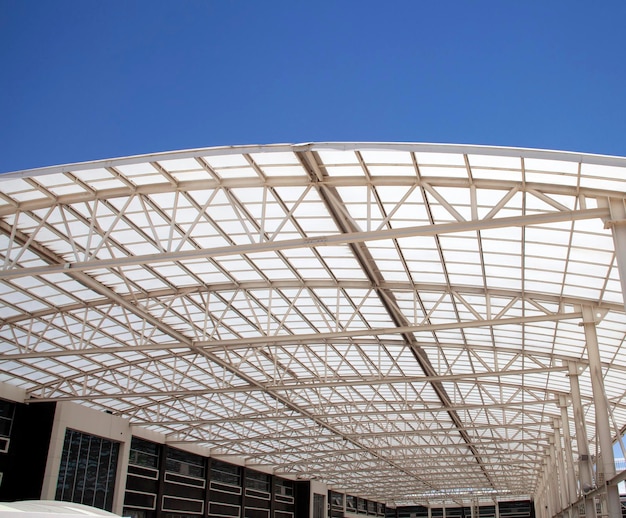 Diseño de estructura de acero de techo arqueado